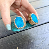 Load image into Gallery viewer, Blue Dyed Raw Crystal Open Cuff Bracelet with Blue Embossed Leather - Bexa Boutique
