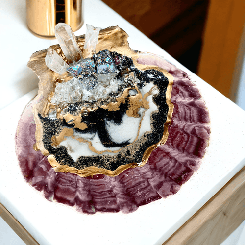 XL Lion's Paw Geode Resin Ring Dish - Irridescent Druzy & Clear Quartz - Pretty Crafty Lady Shop