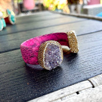 Load image into Gallery viewer, Raw Amethyst and Baroque Pearl Open Cuff Leather Bracelet - Bexa Boutique
